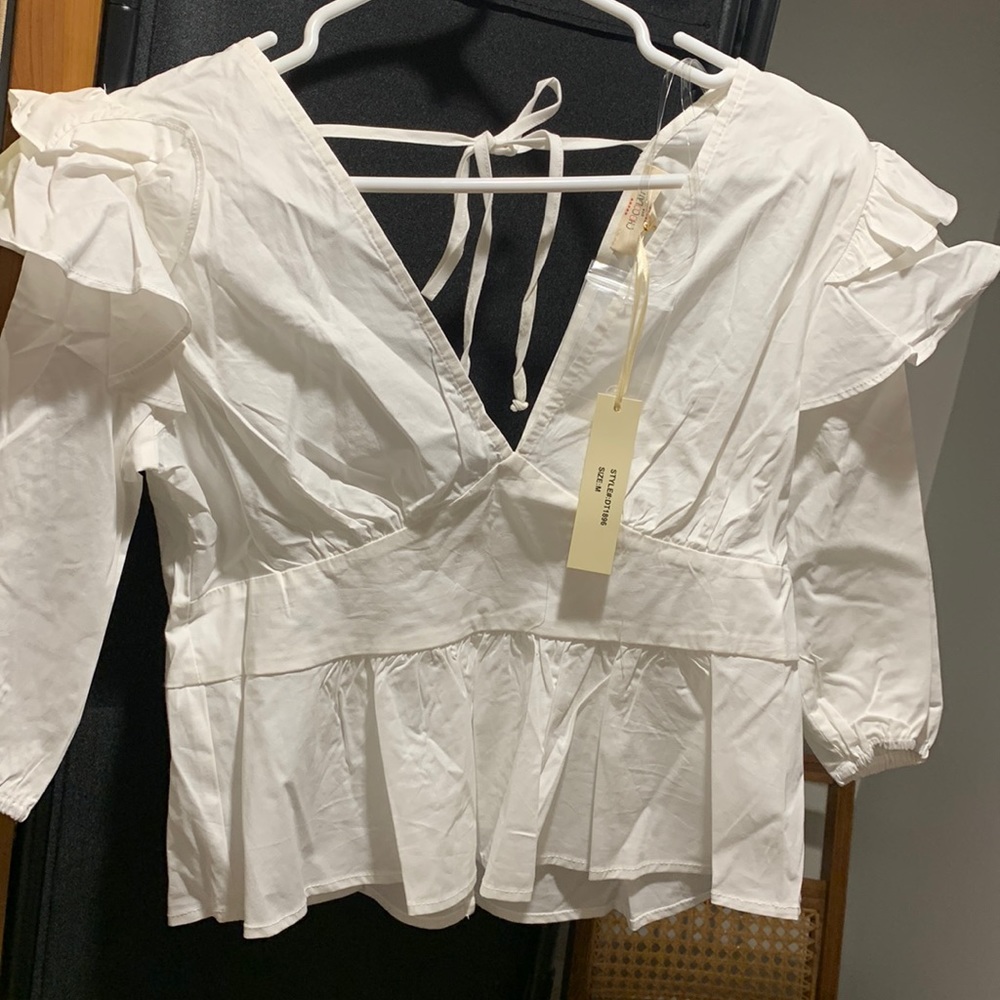 Chocolate USA, white shirt, deep V in the back with a tie NWT
